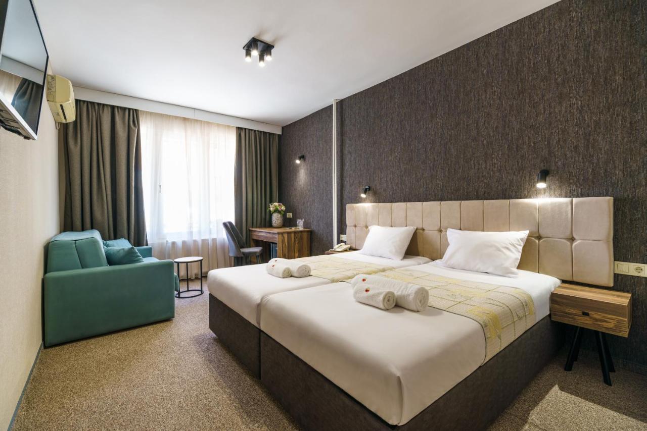 Bistra & Galina Hotel Ruse Exterior photo